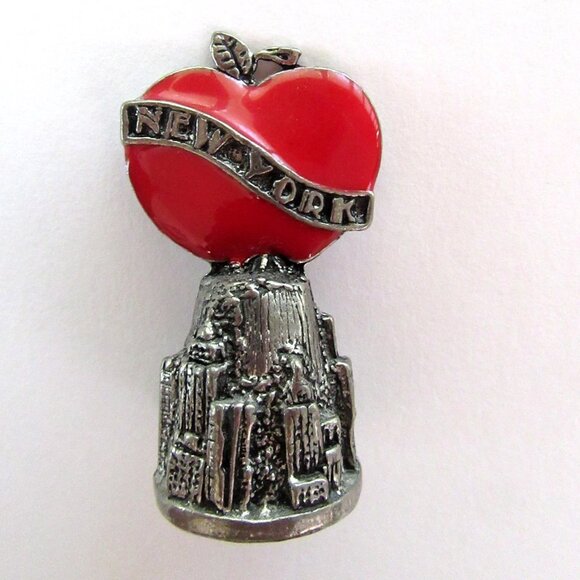New York souvenir collectible thimble - big apple - skyscrapers - c 1970s-80s - Picture 1 of 9
